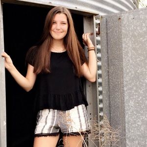 Meet your Posher, Megan